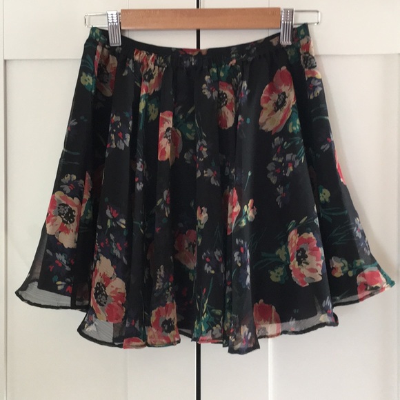 Polo RL Skirt - Picture 6 of 8